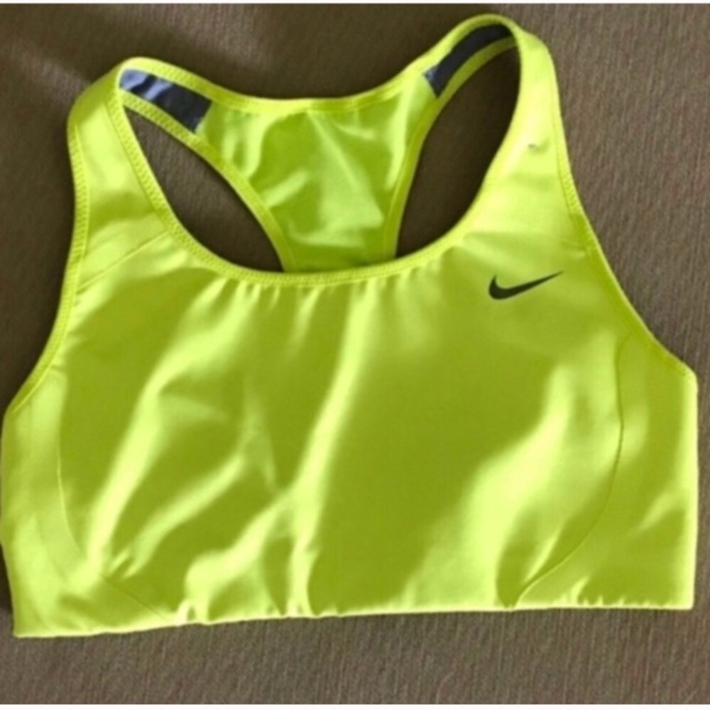 NWOT DRI-FIT SPORTS BRA